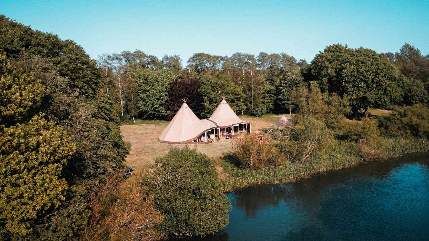 <p>Tipis</p>