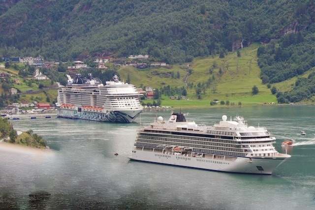 <p>Panama Canal cruises</p>