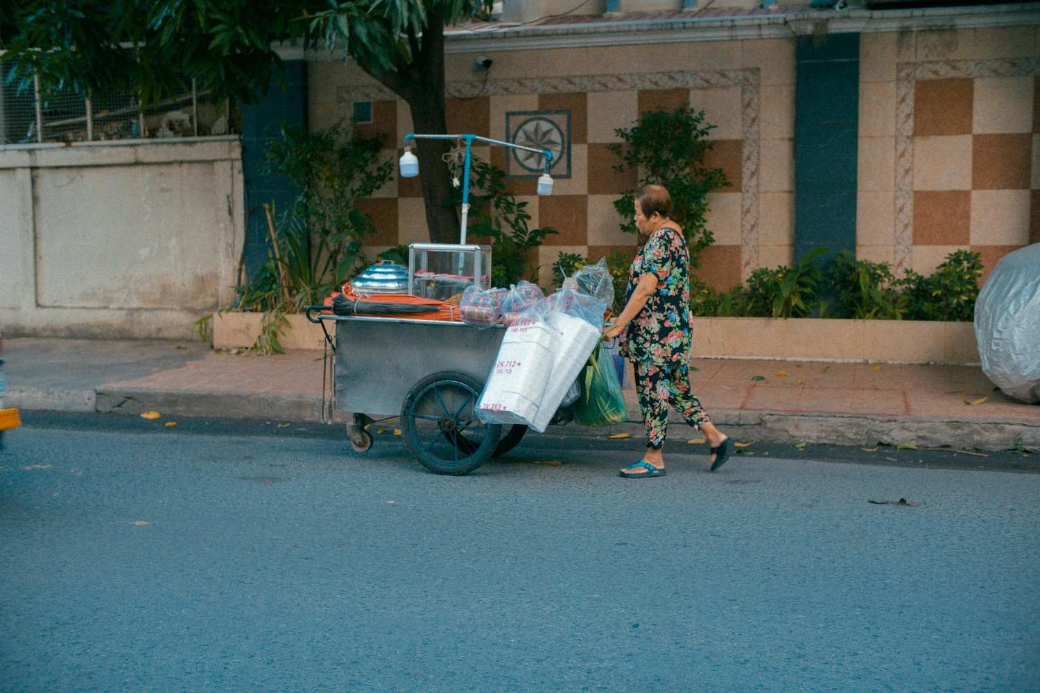 <p>Free or Cheap</p>